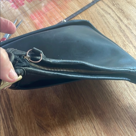 Vintage Coach Legacy Black 9966 Leather Shoulder/Crossbody Bag - Picture 9 of 12